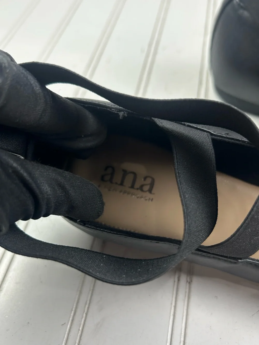 A.N.A Black Leather Crisscross Ankle Strap Slip On Ballet Flats Women’s Size 9M